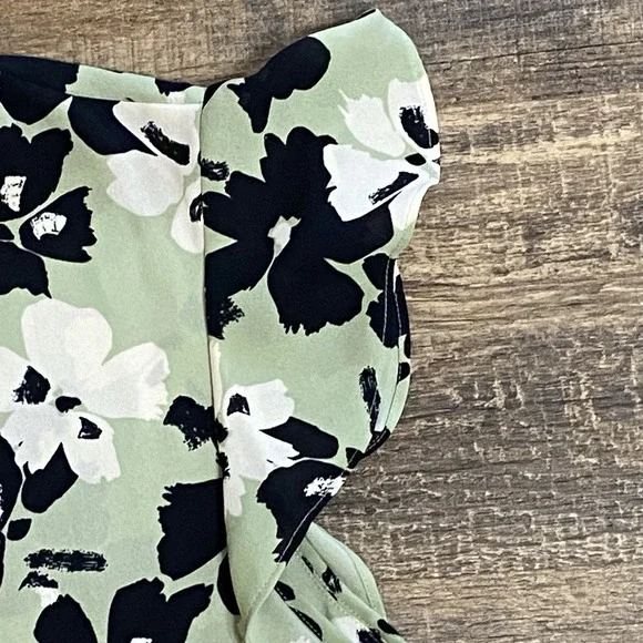 Sage Floral Officecore L Large Chic Spring Capsule Wardrobe Soft Girl Aesthetic - Picture 5 of 9